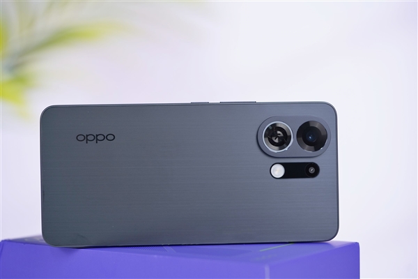 OPPO首款內(nèi)置風(fēng)扇手機(jī)！OPPO K13 Turbo Pro圖賞