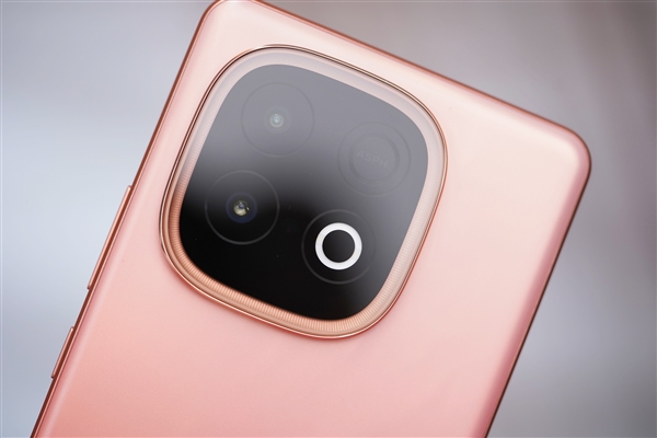 8000mAh輕薄旗艦！iQOO Z10 Turbo+圖賞