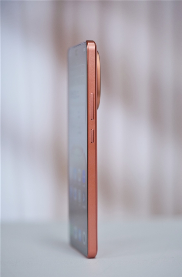 8000mAh輕薄旗艦！iQOO Z10 Turbo+圖賞