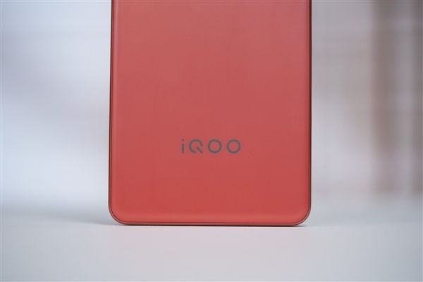 8000mAh輕薄旗艦！iQOO Z10 Turbo+圖賞