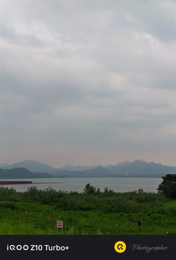 超大電池+旗艦性能=2199 iQOO新機(jī)把錢(qián)花在了刀刃上