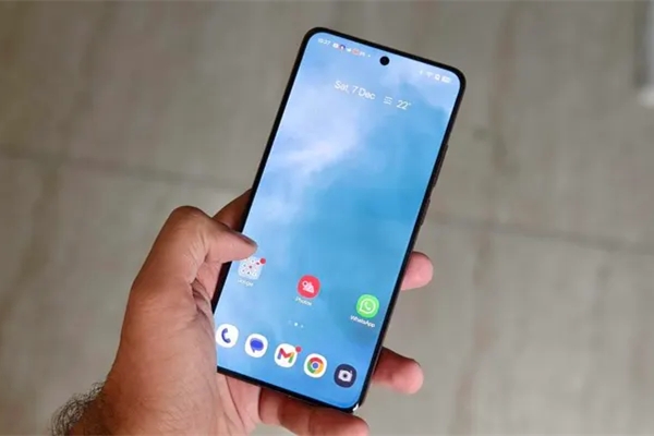 2K直屏+驍龍8 Elite 2！真我GT8 Pro十月登場