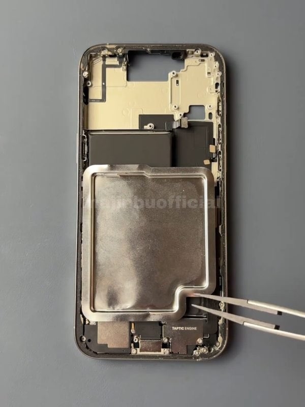 為啥美版/國(guó)行版iPhone 17電池尺寸有區(qū)別:原因揭開(kāi)