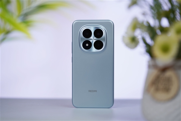 REDMI首款衛(wèi)星通信手機(jī)！REDMI Note 15 Pro+圖賞