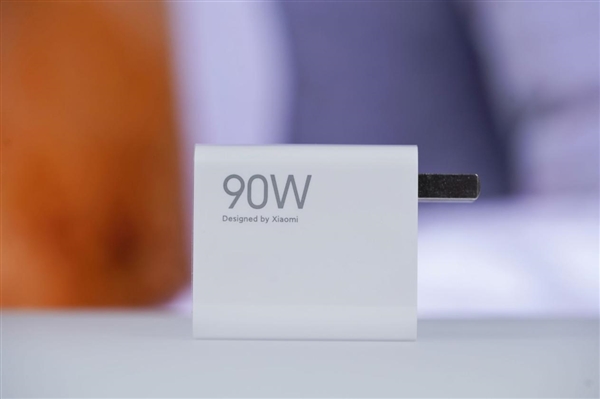 REDMI首款衛(wèi)星通信手機(jī)！REDMI Note 15 Pro+圖賞