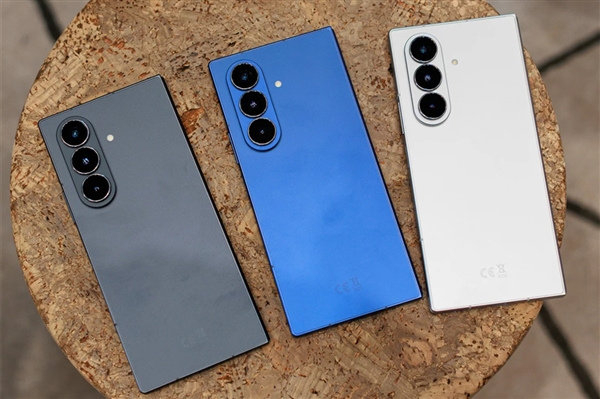 三星打造！安卓首款三折疊屏來(lái)襲：外形跟華為不一樣