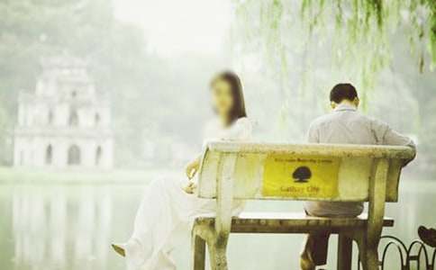 形容冷漠無(wú)情的詞語(yǔ)